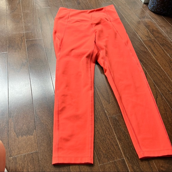 Like new salmon/orange leggings - Size M - (part of a set, but sold separately) - Picture 2 of 6